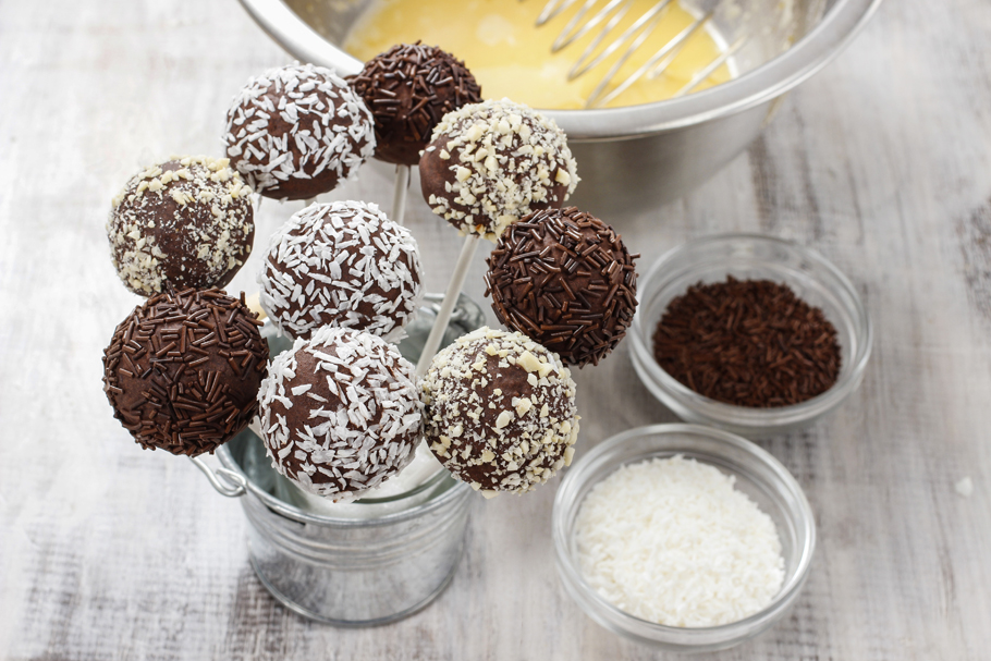 Przepis na cake pops, czyli ciasteczka na patyku